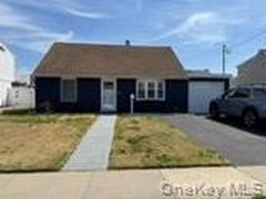 12 Carlton Drive