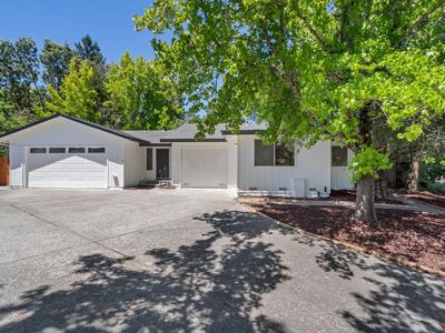 1821 - 1825 Mission Boulevard