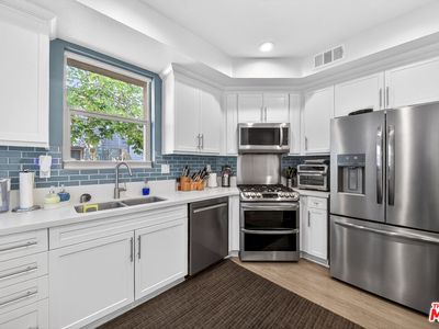 692 Colorado Cir