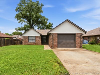 Property at 618 W 19th St S, Claremore, OK