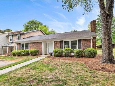 2400 Cottage Pl
