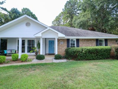 207 Wesley Dr