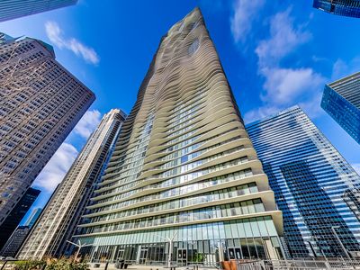 225 N Columbus Dr Unit 6509
