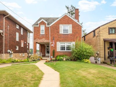 3259 Eastmont Ave