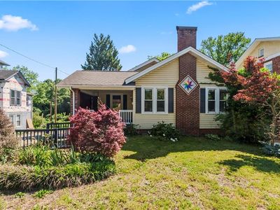 Property at 139 W Lebanon St, Mount Airy, NC