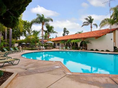 4264 Loma Riviera Ln