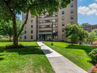 6 Fordham Hill Oval #10F