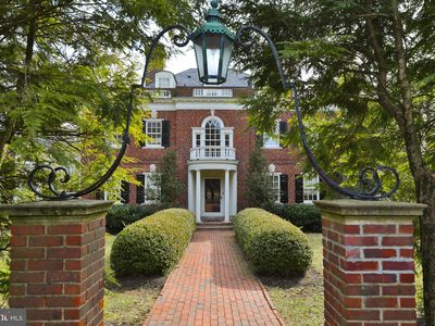 714 W Mount Airy Ave