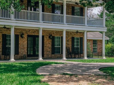 3301 Round Top Rd