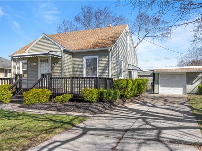 Property at 275 Oakridge Ave, Kenmore, NY