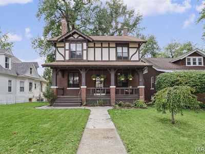 125 N Douglas Ave