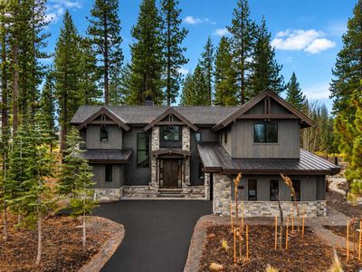 9400 Heartwood Dr
