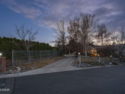 1885 Three Mile Ct