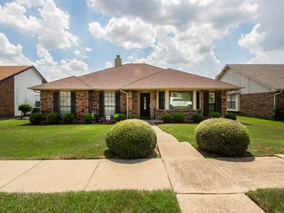 5738 Diana Dr