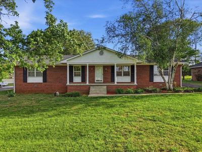 507 Meadowlawn Dr