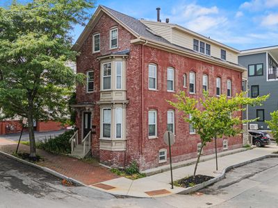 164 Pearl Street #B