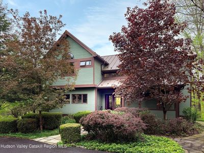 25 River Park Drive