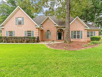 100 Briarmoor Dr