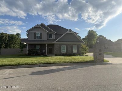 811 Yosemite Dr