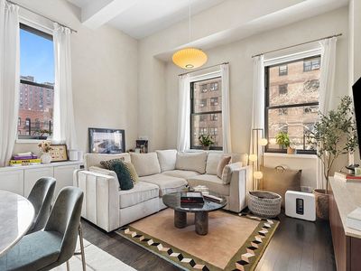 263 9th Ave APT 3D