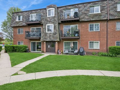 9352 Bay Colony Dr APT 1E