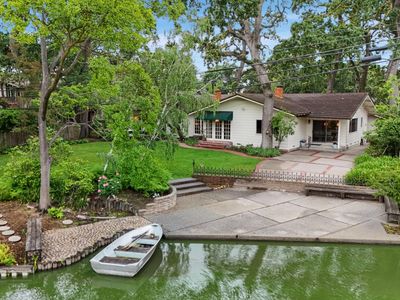 2400 Bonniebrook Dr