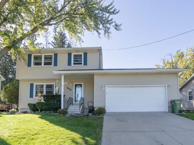 243 Meadowbrook Ln