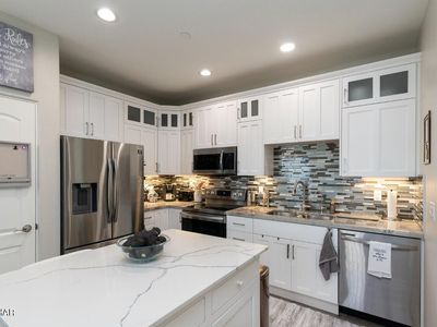 490 N Lake Havasu Ave #B