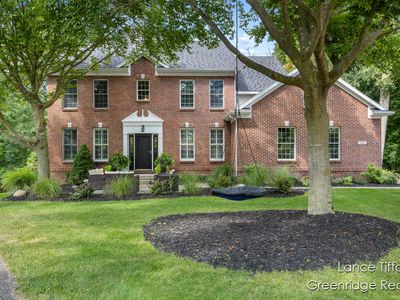 411 Scarborough Ct SE