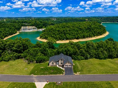 602 Knoll Ln