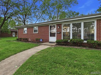 121 Sheffield Dr