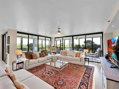 7578 Regency Lake Dr #402