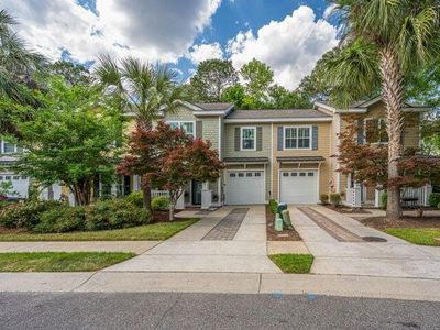 425 Grand Palm Ln