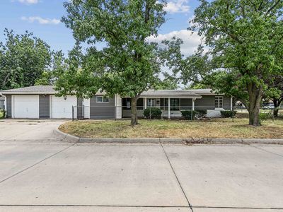 1527 W Dora Ave