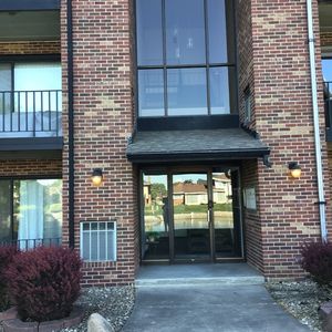 19533 Lake Shore Dr APT 3N