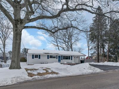22 Rawlinson Dr