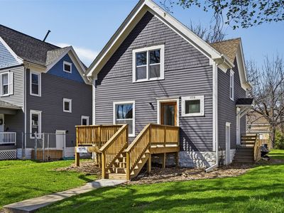 1516 6th Ave SE
