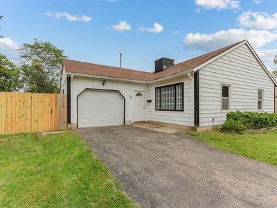 Property at 512 Cherry Cir, Glenview, IL