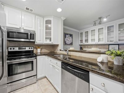 3600 Montrose Blvd Unit 304