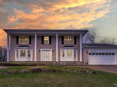 5394 Pond Bluff Dr