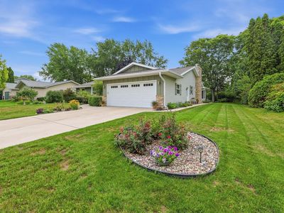 452 Willsher DRIVE