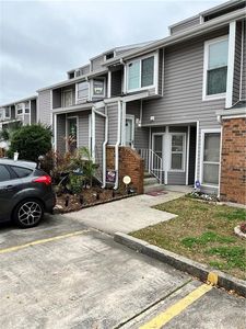 200 Avant Garde Cir #200