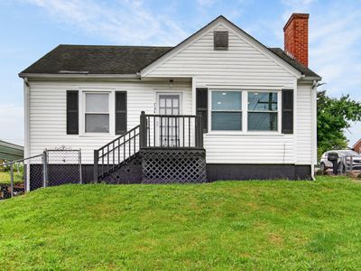 734 Maple Ave