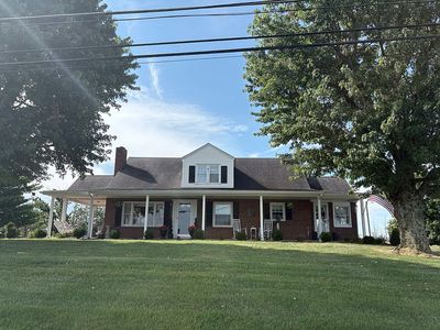 921 Elizaville Ave