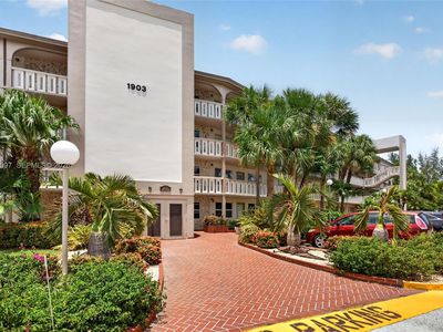 1903 Bermuda Cir APT D2