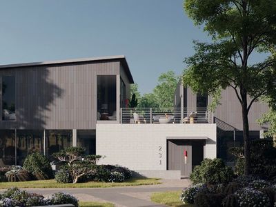 250 E Harbor View Dr #108