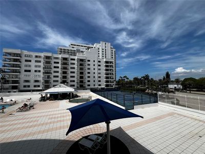 5445 Collins Ave APT L3