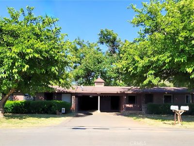 1234 & 1238 Middlehoff Ln