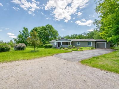 2109 Porcupine Bay Rd