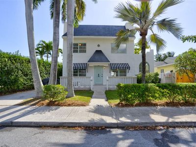 422 N Lakeside Drive